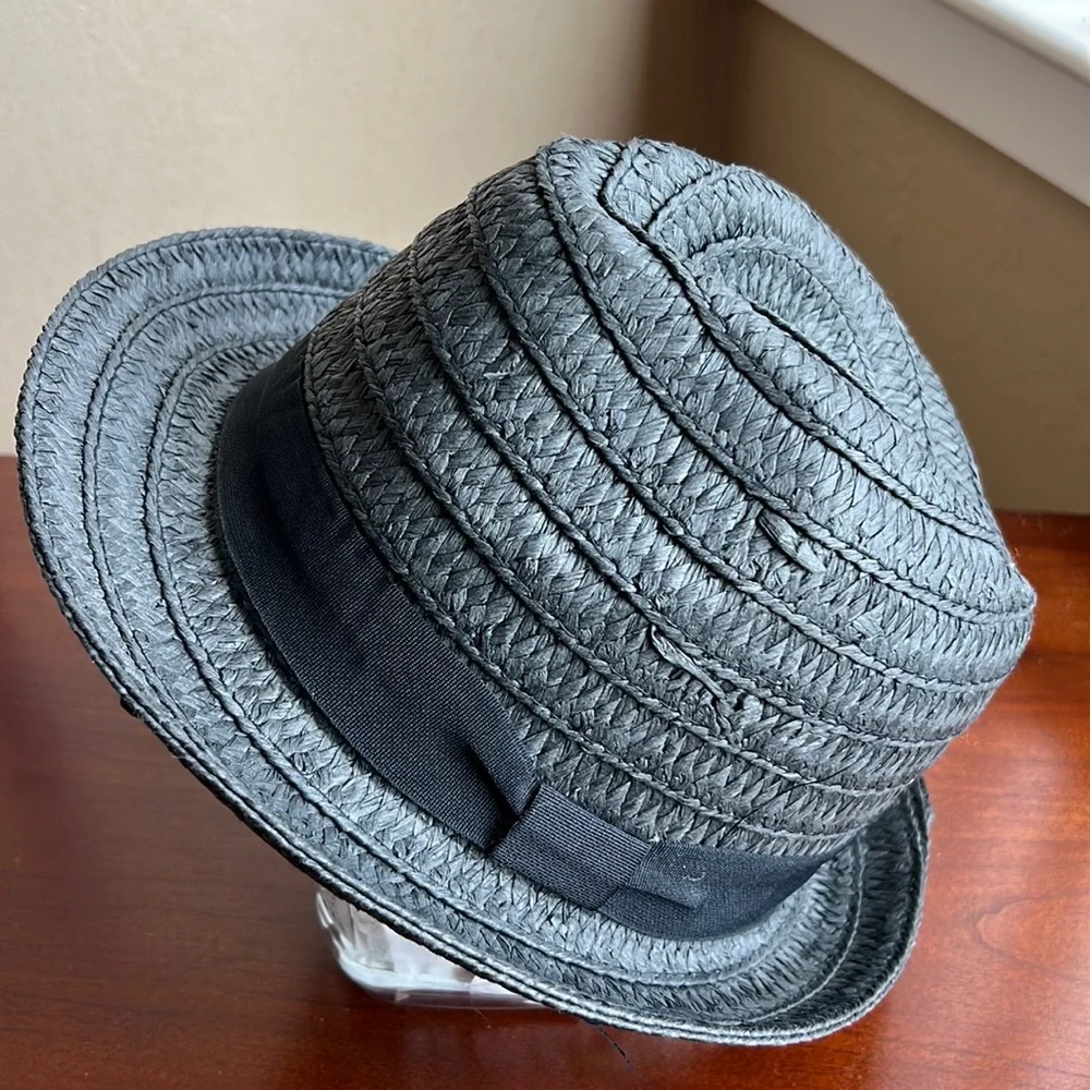 Fedora Hat Men’s 100% paper straw color gray excellent preowned condition